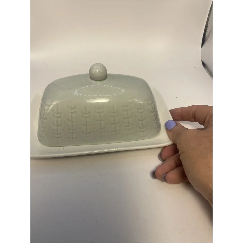 Nature Elements Stoneware Butterdish & Lid Blue Gray‎ Color